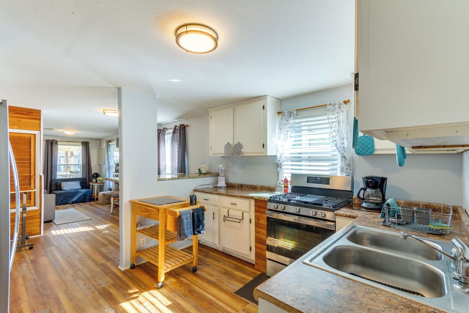 House (2 Bedrooms) | Interior