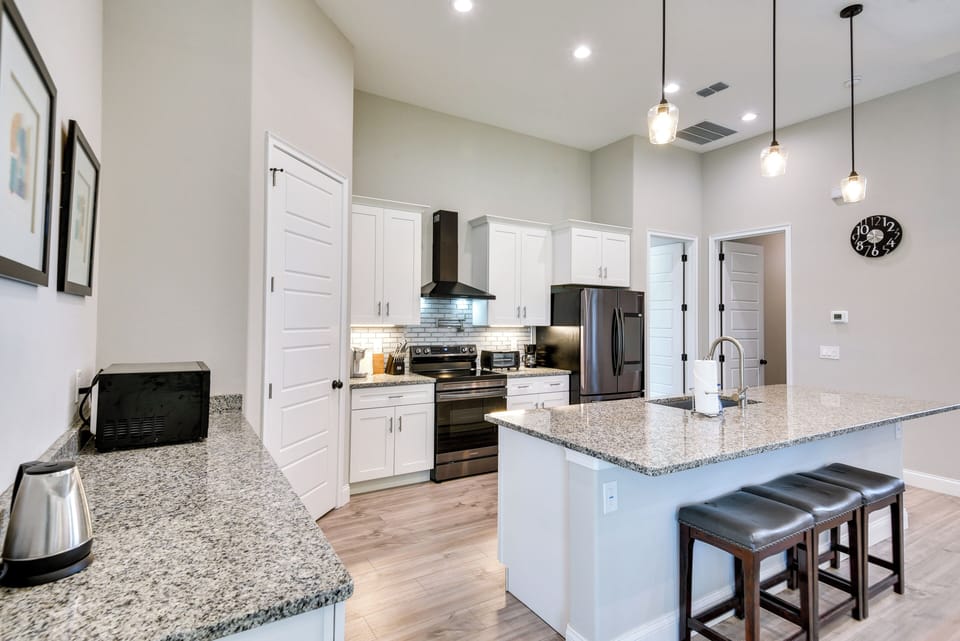 House (3 Bedrooms) | Interior