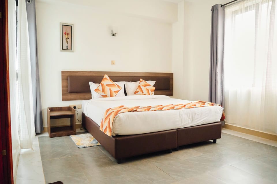 Executive Room | Desk, laptop workspace, free WiFi