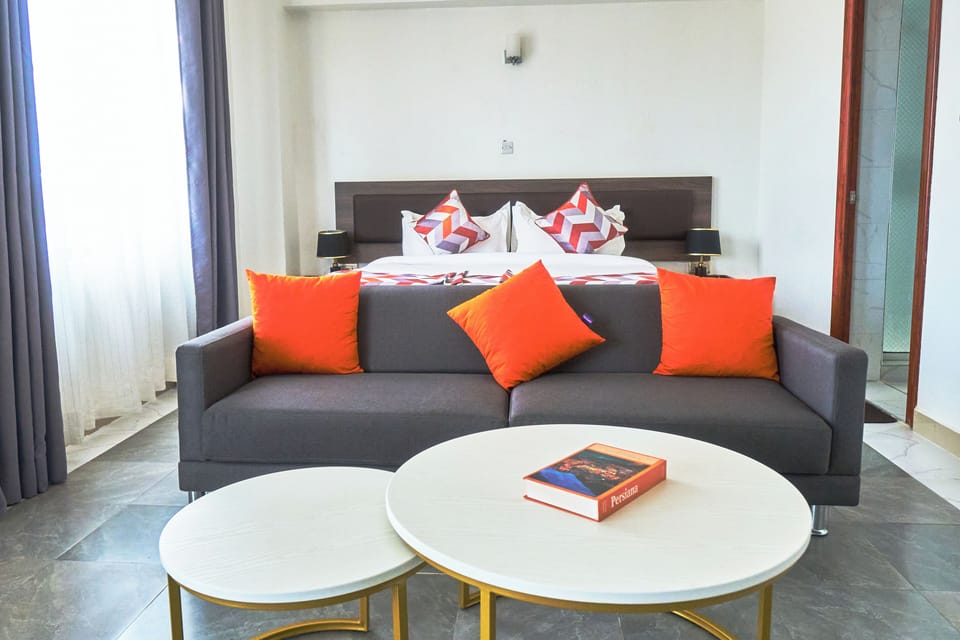 VIP Room | Desk, laptop workspace, free WiFi