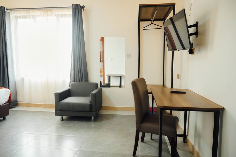 Executive Room | Desk, laptop workspace, free WiFi