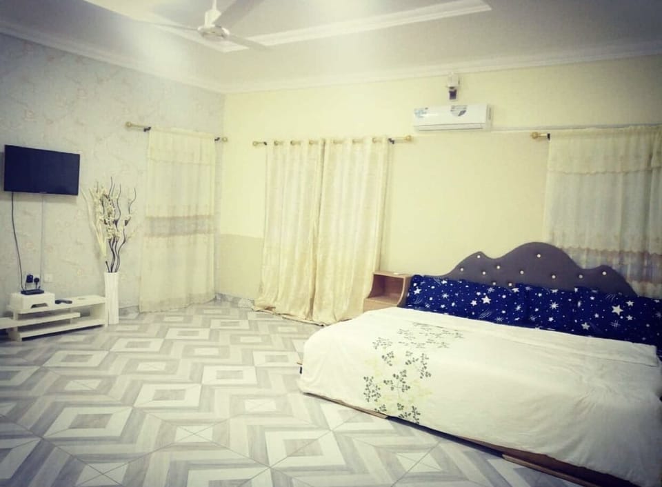 In-room safe, laptop workspace, soundproofing, iron/ironing board