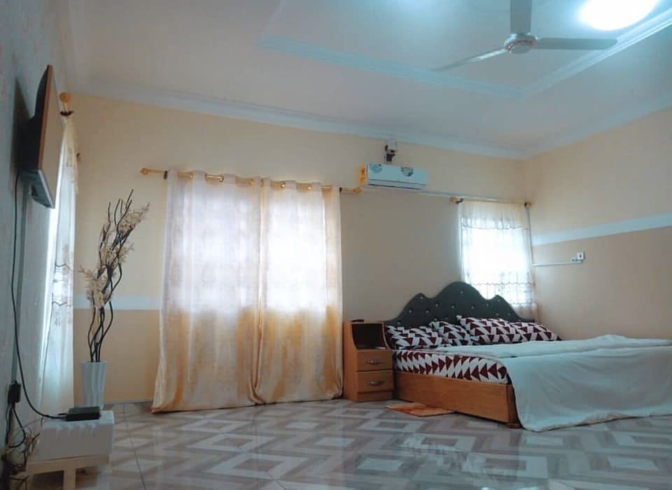 Classic Single Room | In-room safe, laptop workspace, soundproofing, iron/ironing board