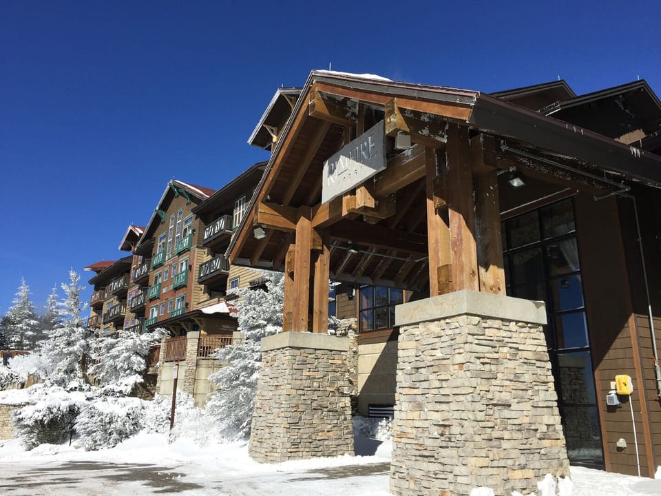 Rimfire Lodge Main Entrance- Snowshoe Dr