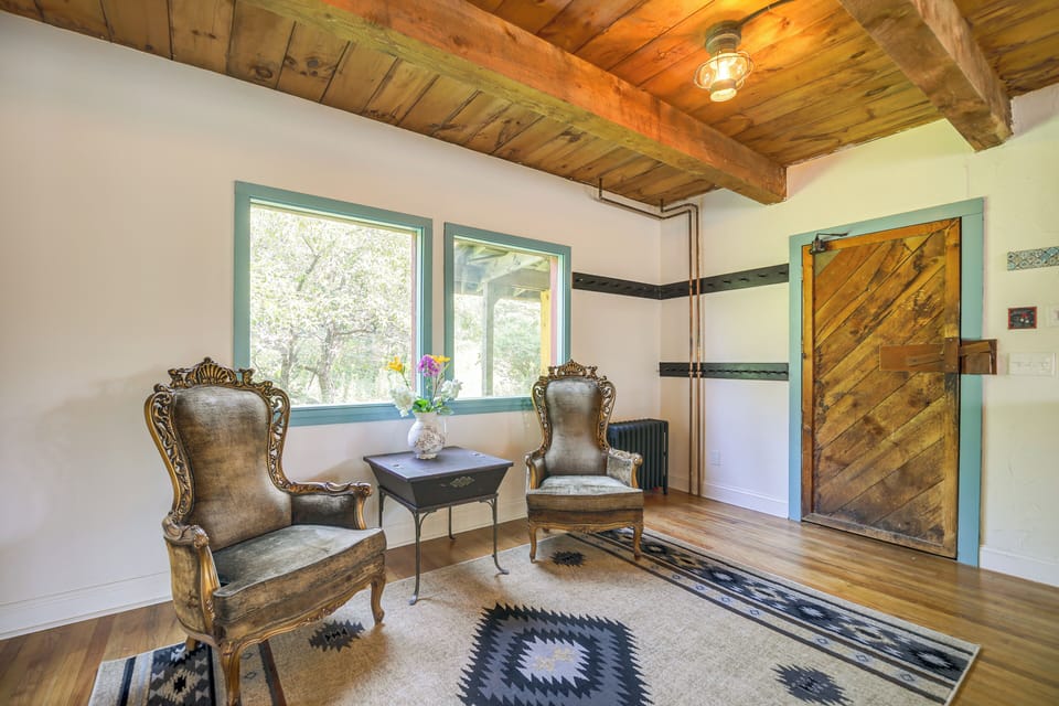 Sitting Area