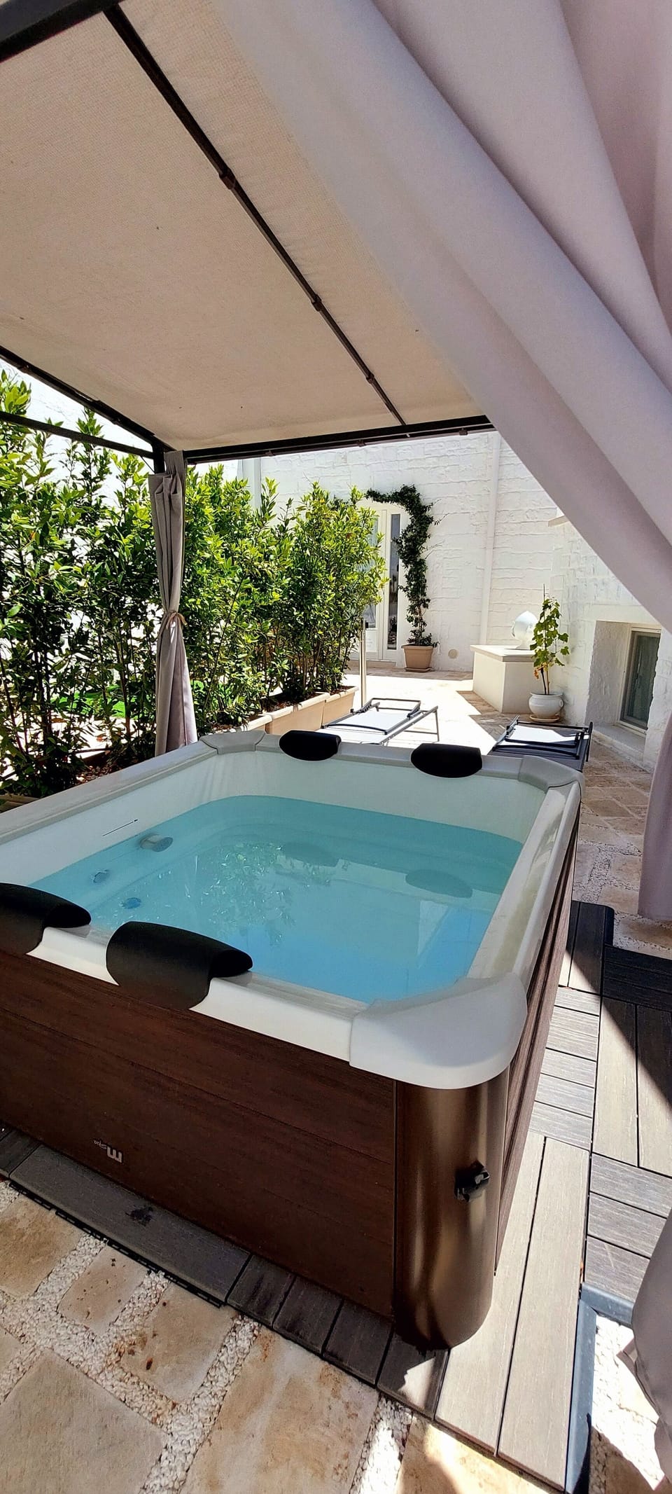 Classic Studio (Seasonal outdoor spa tub) | Private spa tub
