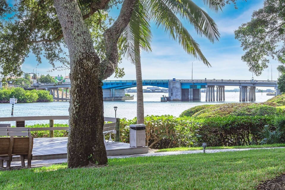 Condo (Midnight Cove II on the Bay) | Exterior