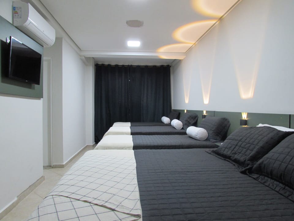 Family Suite | Free WiFi, bed sheets