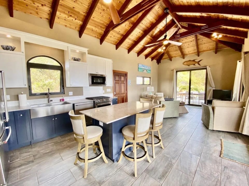 Top Floor Kitchen & Dining Room. 