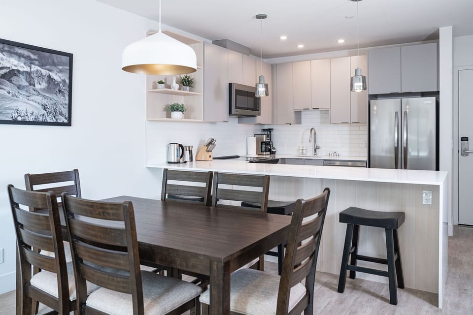 Condo | In-room dining
