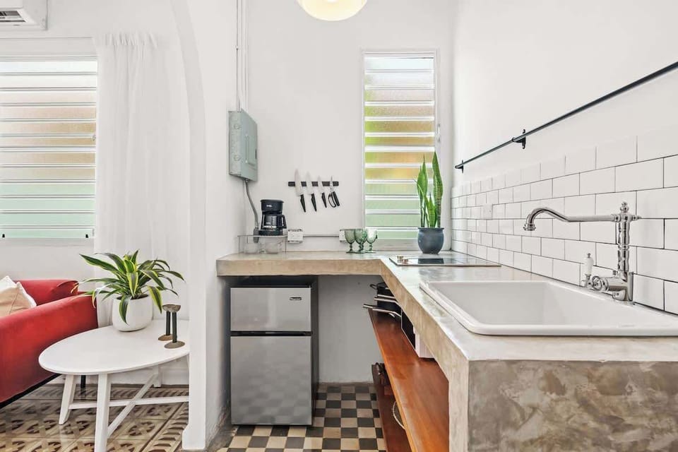 Ultimate Convenience: Enjoy Our Fully Equipped Kitchen, Where Everything is at Your Fingertips