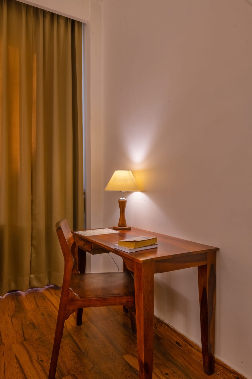 Deluxe Room | 1 bedroom, desk, soundproofing, WiFi (free)