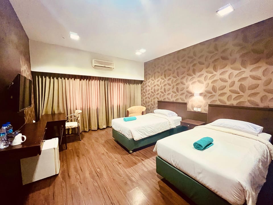 Deluxe Twin Room | Desk, WiFi (free)