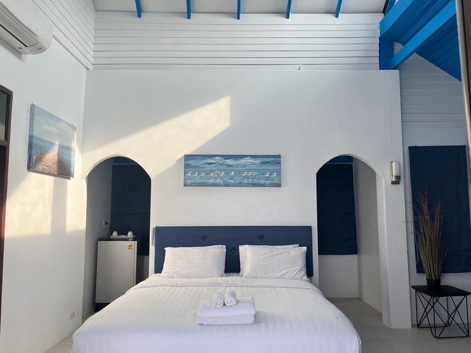 Villa Beach | Blackout drapes, WiFi (free), individually decorated, bed sheets
