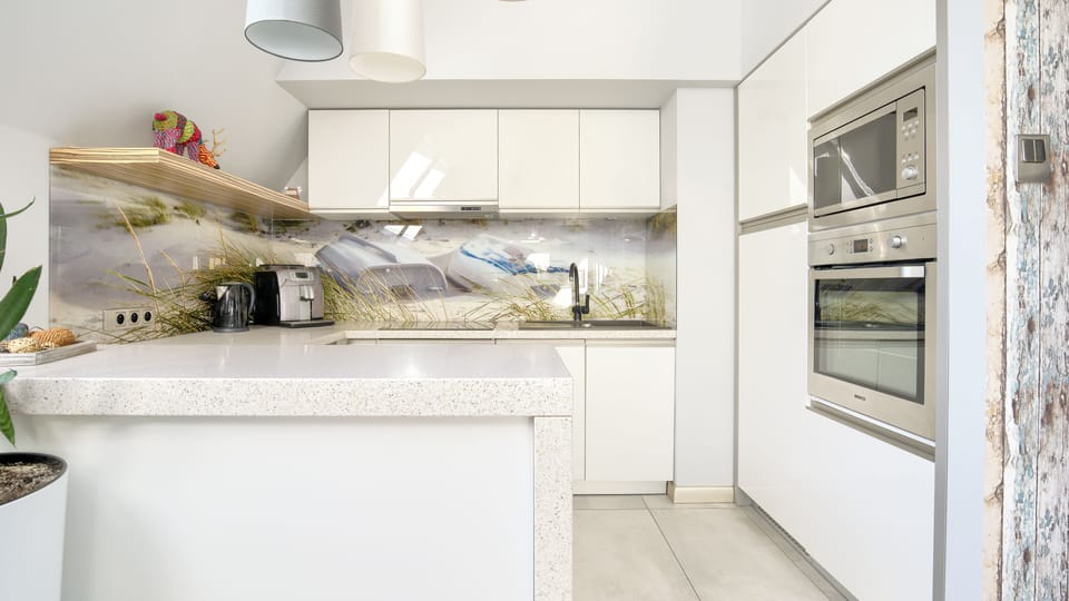Apartment (15) | Private kitchen | Fridge, microwave, stovetop, dishwasher