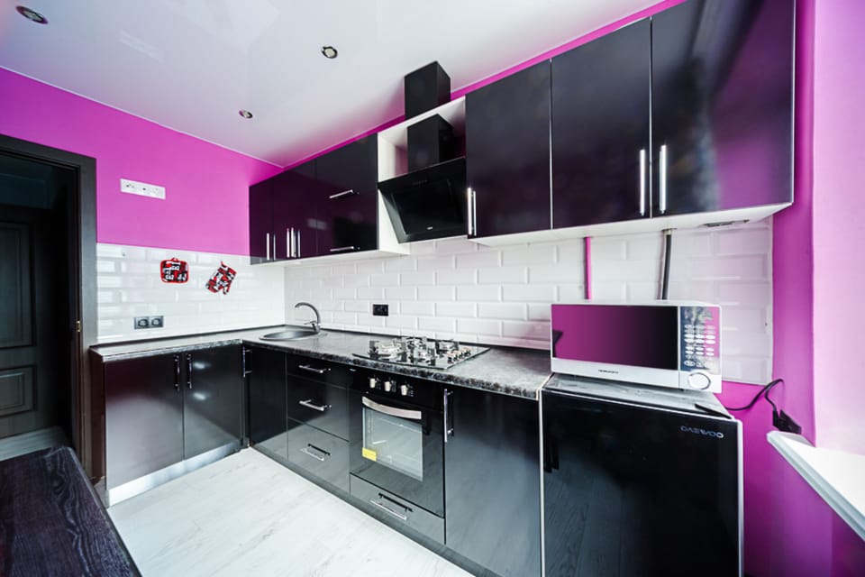 City Apartment | Private kitchen | Fridge, microwave, oven, stovetop