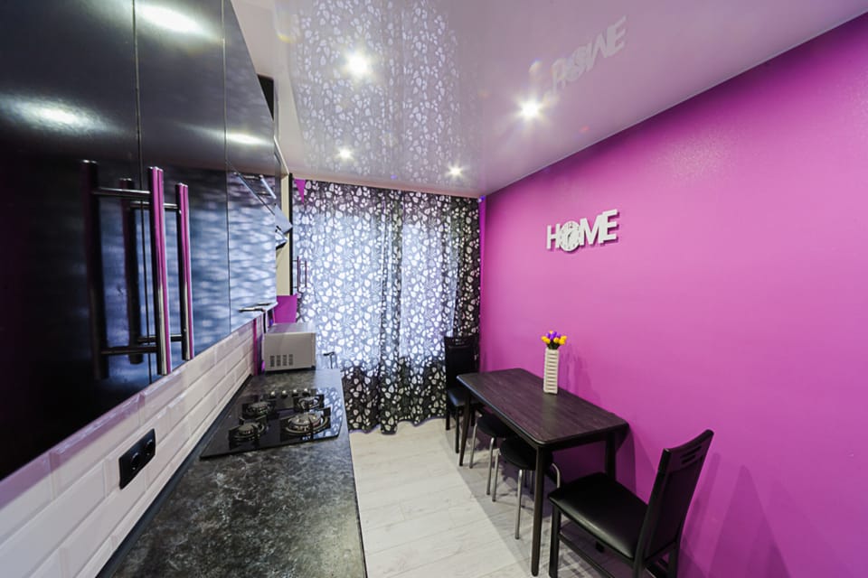 City Apartment | Private kitchen | Fridge, microwave, oven, stovetop