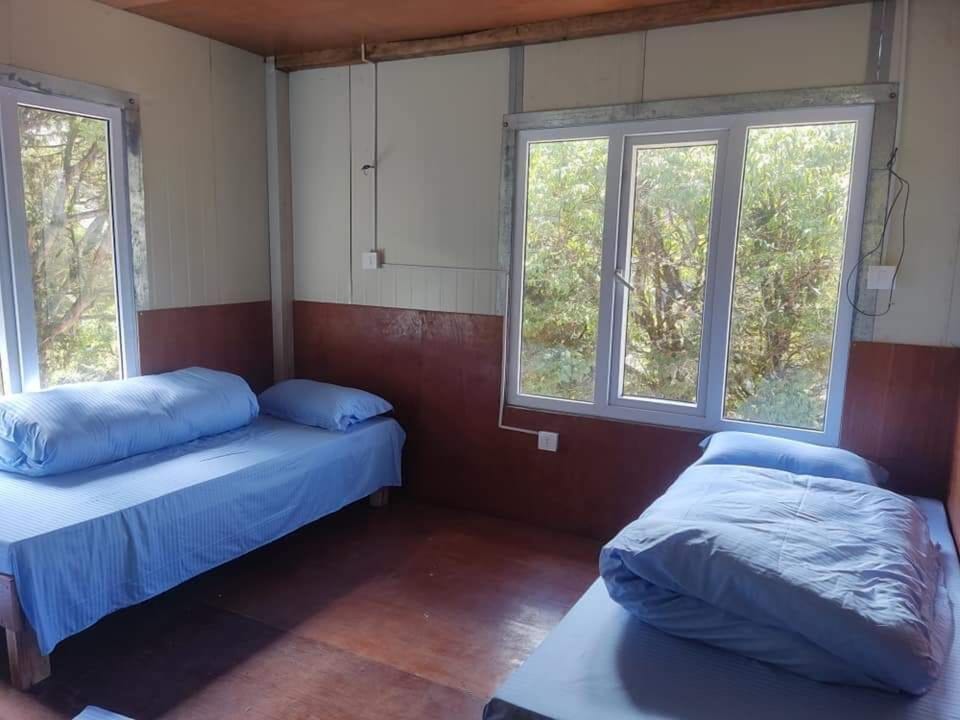 Basic Room, Mountain View | WiFi (free)