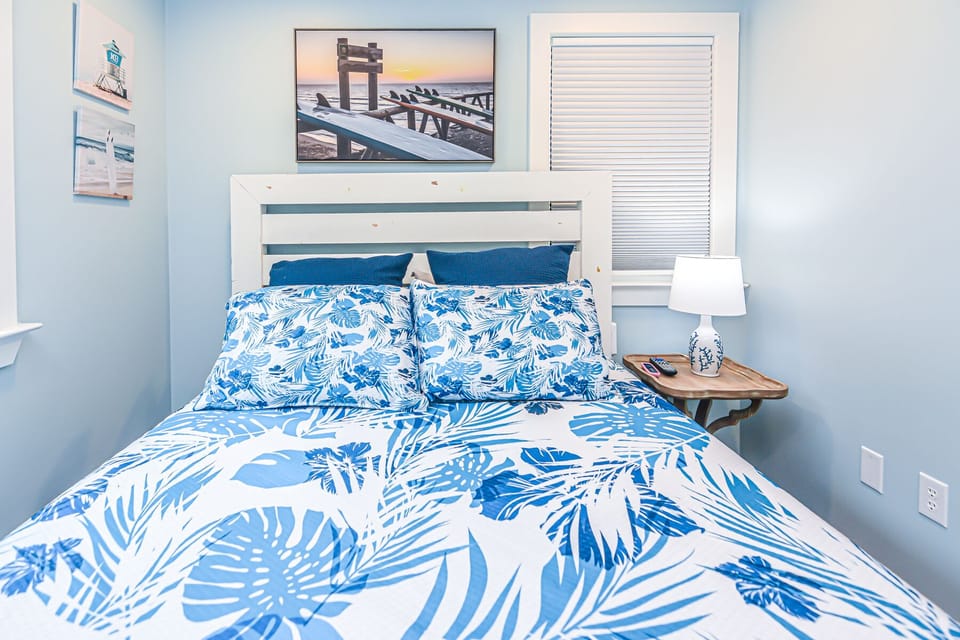 Bedroom #2 w/queen hybrid mattress and pillows