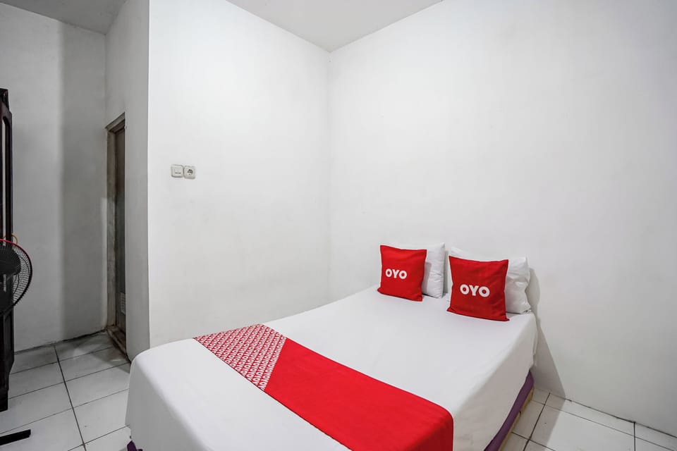 Economy Double Room | WiFi (free), bed sheets