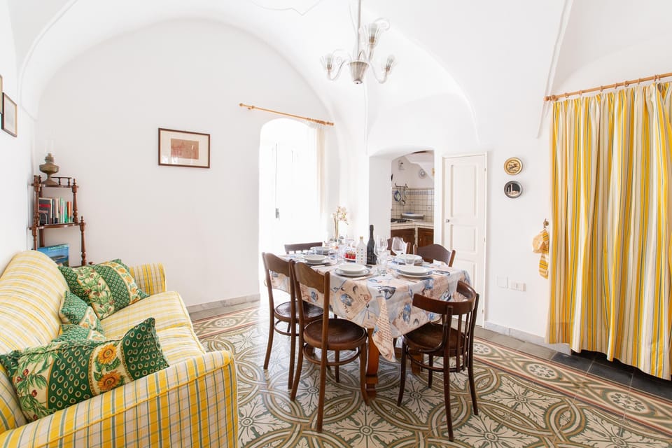 Apartment | Dining room