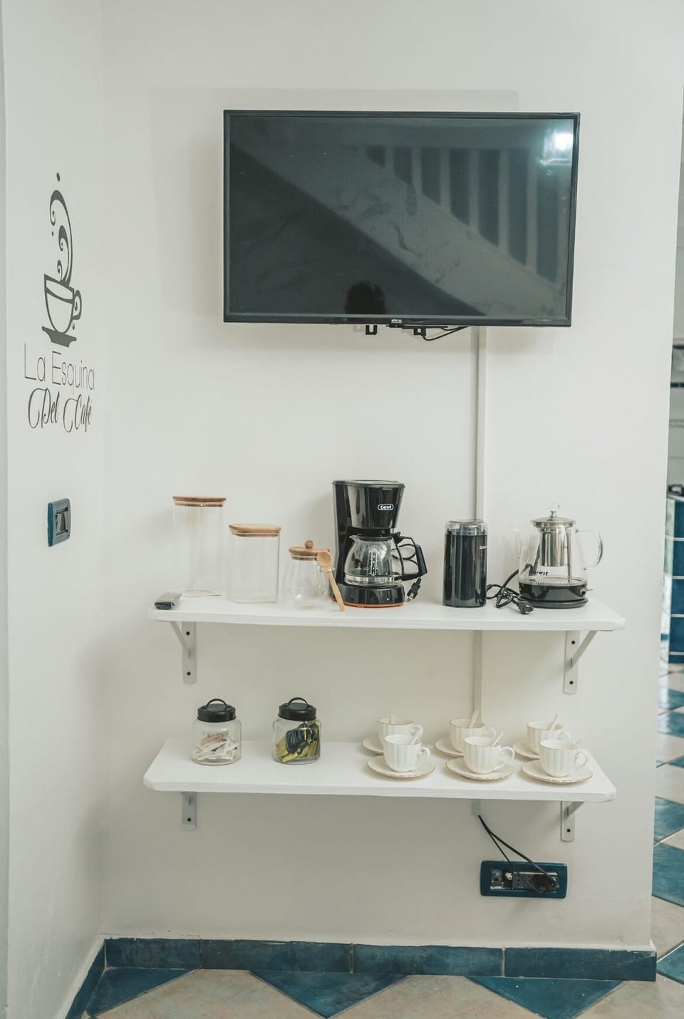Cofee/tea station