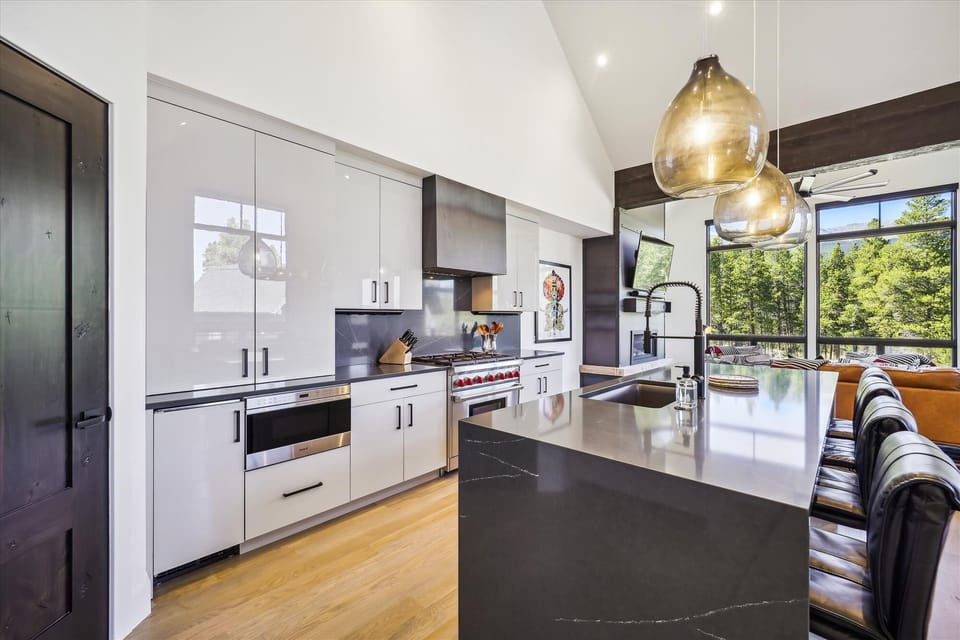 Kitchen - Outside The Bubble - Breckenridge Vacation Rental