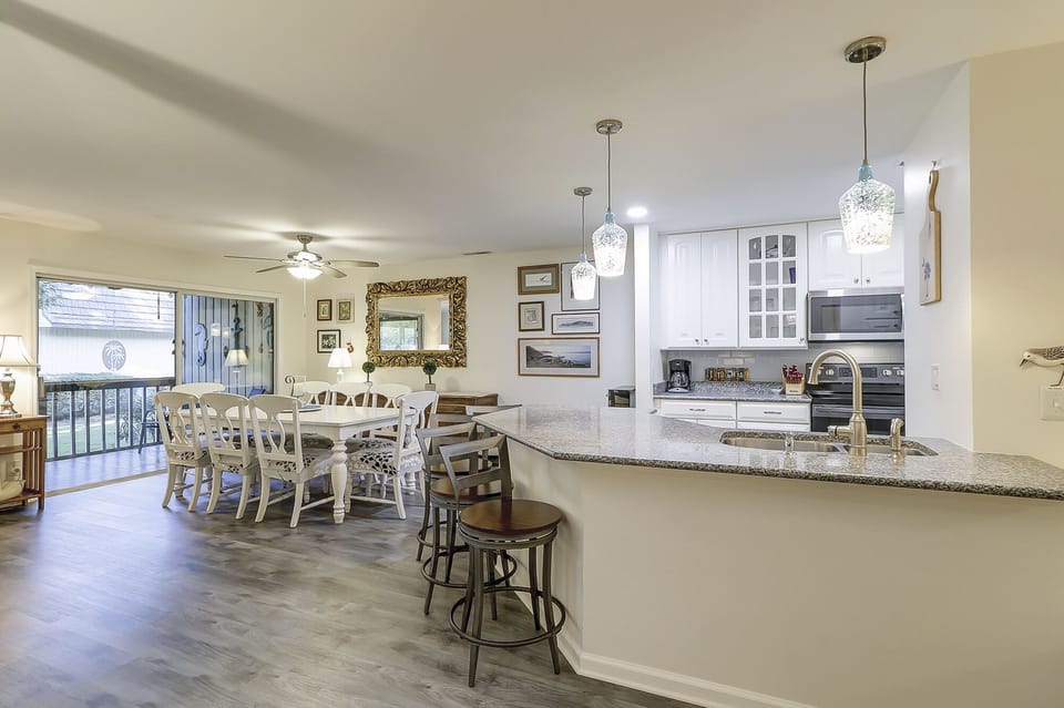 Kitchen Bar