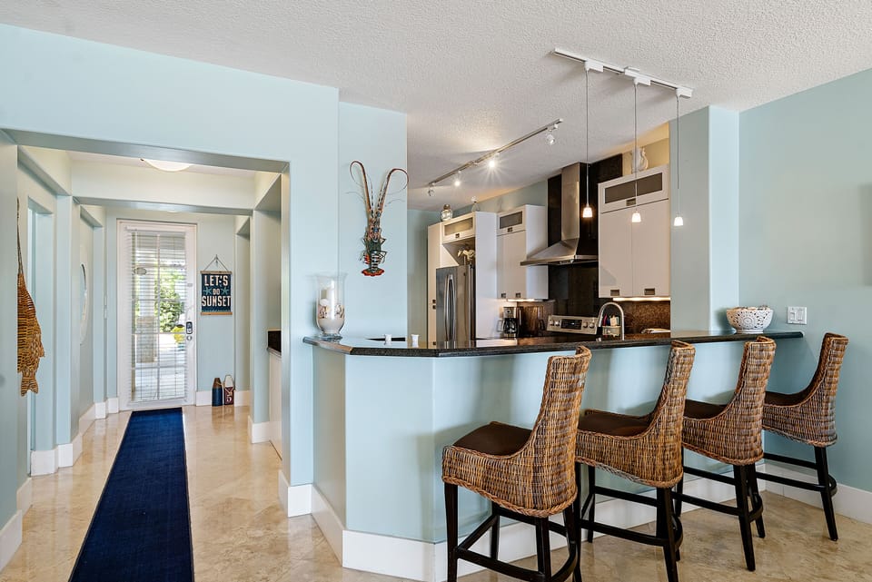 Kitchen & Entryway