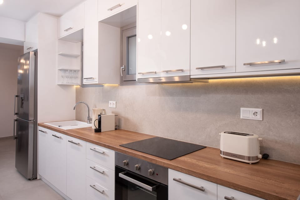 Economy Apartment, Private Bathroom | Private kitchen | Full-size fridge, oven, stovetop, dishwasher