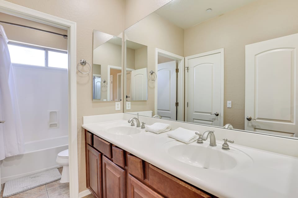 Private Pool & Patio at Home Near Goodyear Cottage in Litchfield Park