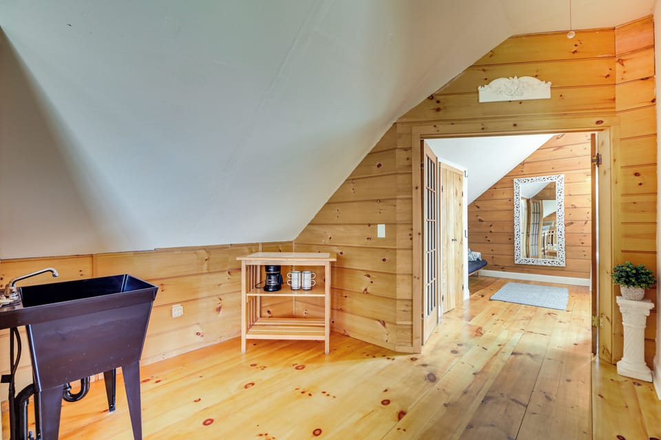 House (5 Bedrooms) | Interior