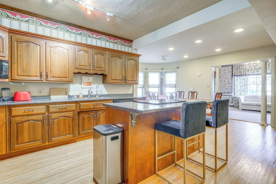 House (2 Bedrooms) | Interior