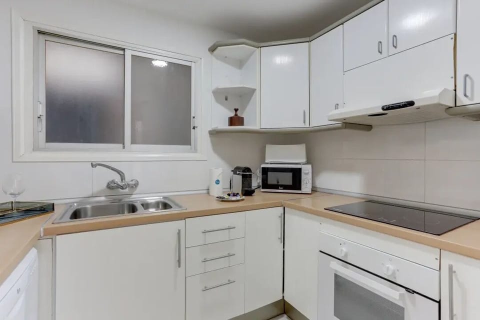 4 bedrooms unit