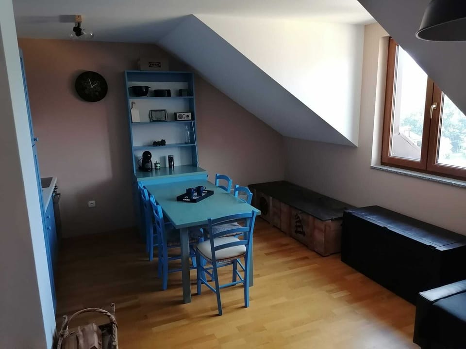 Apartment | Dining