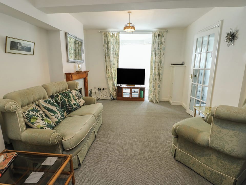 Cottage | Living area