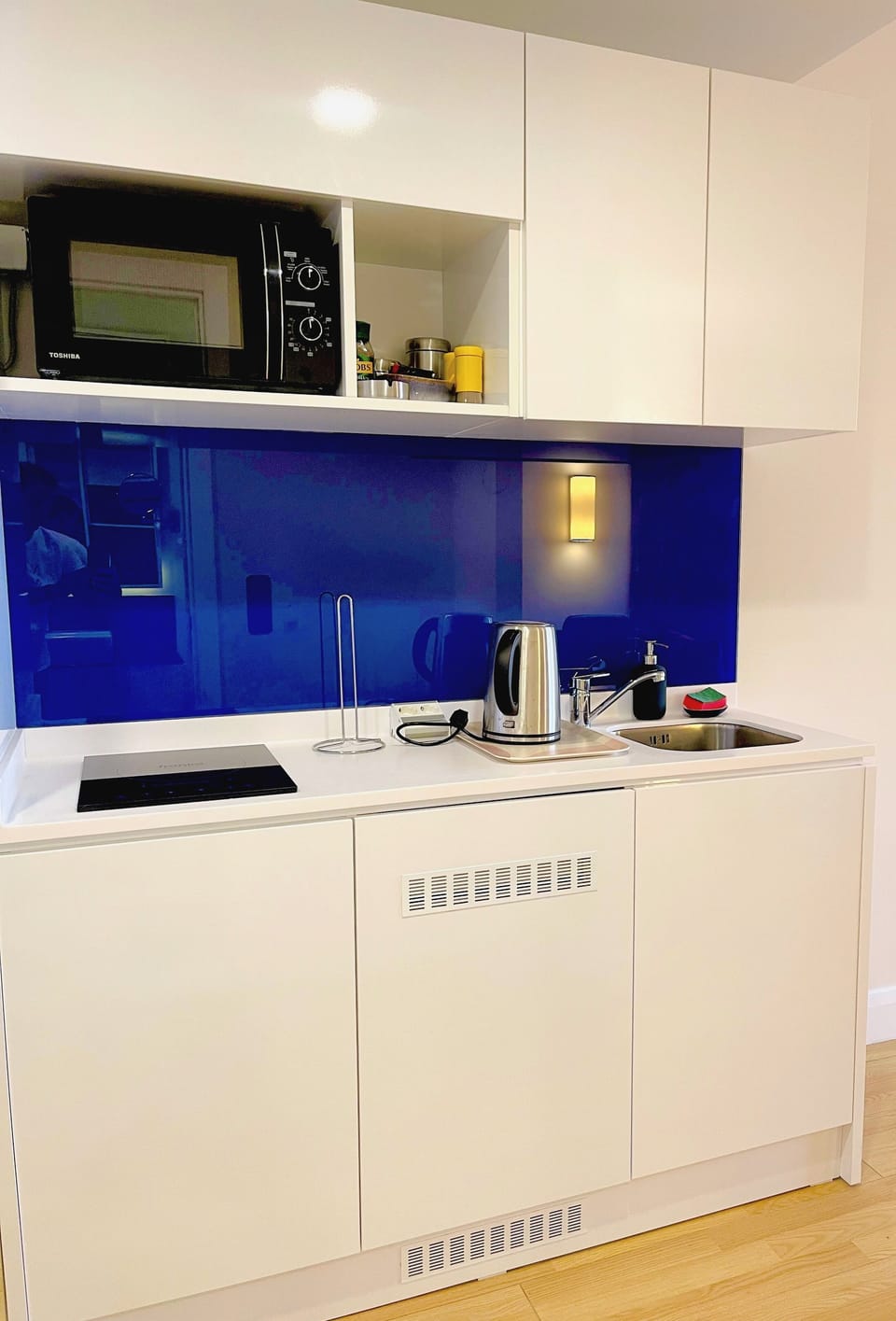 Panoramic Room | Private kitchen | Electric kettle