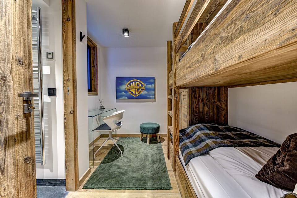 Bedroom 5, bunk room with ensuite