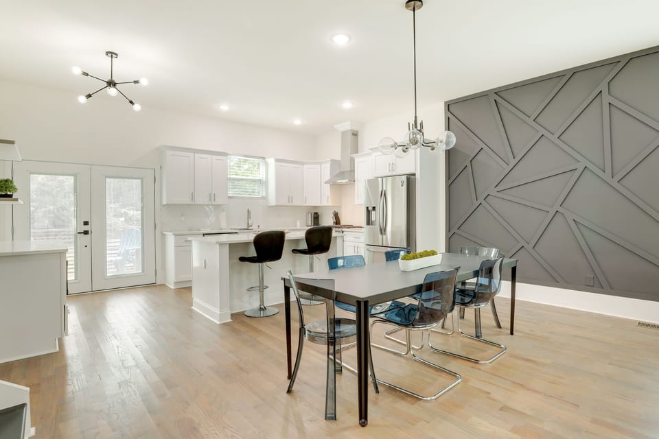 Kitchen | Dining Area