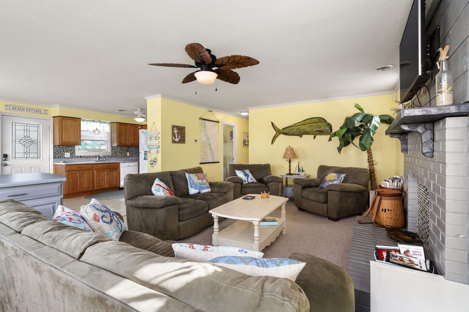 KDH367: Wright By The Sea | TL Living Area, Kitchen