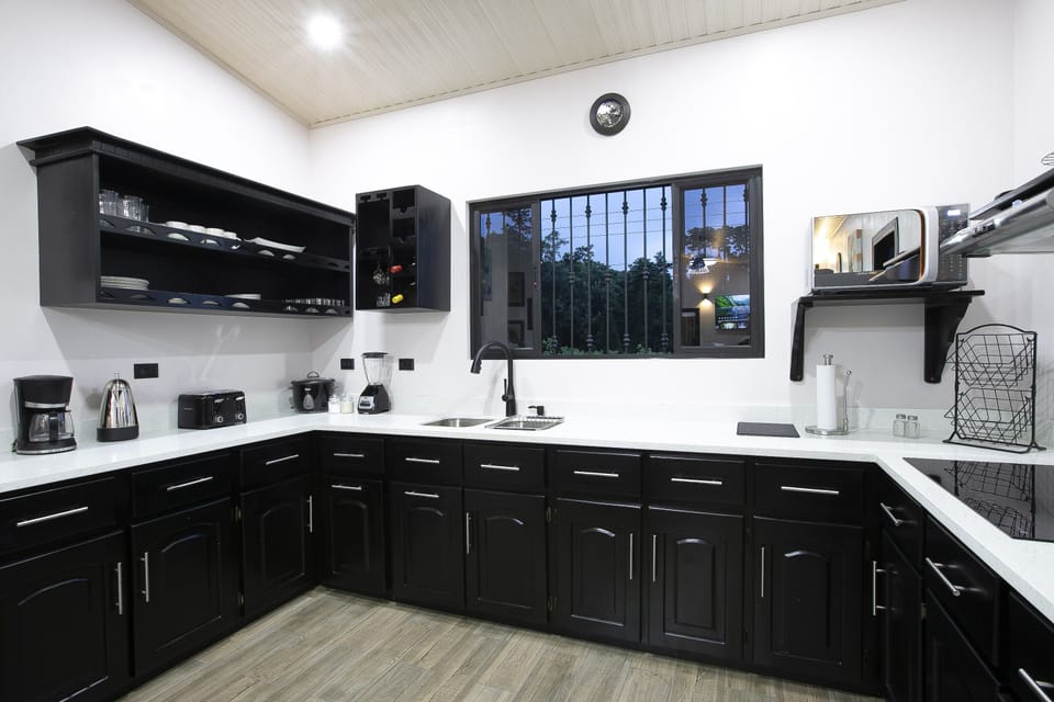 Fully equipped kitchen