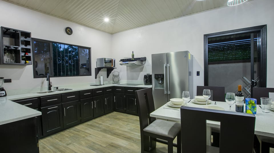 Fully equipped kitchen