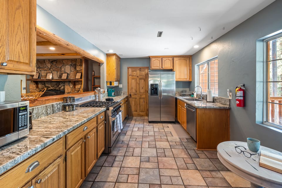 Full suite of appliances.