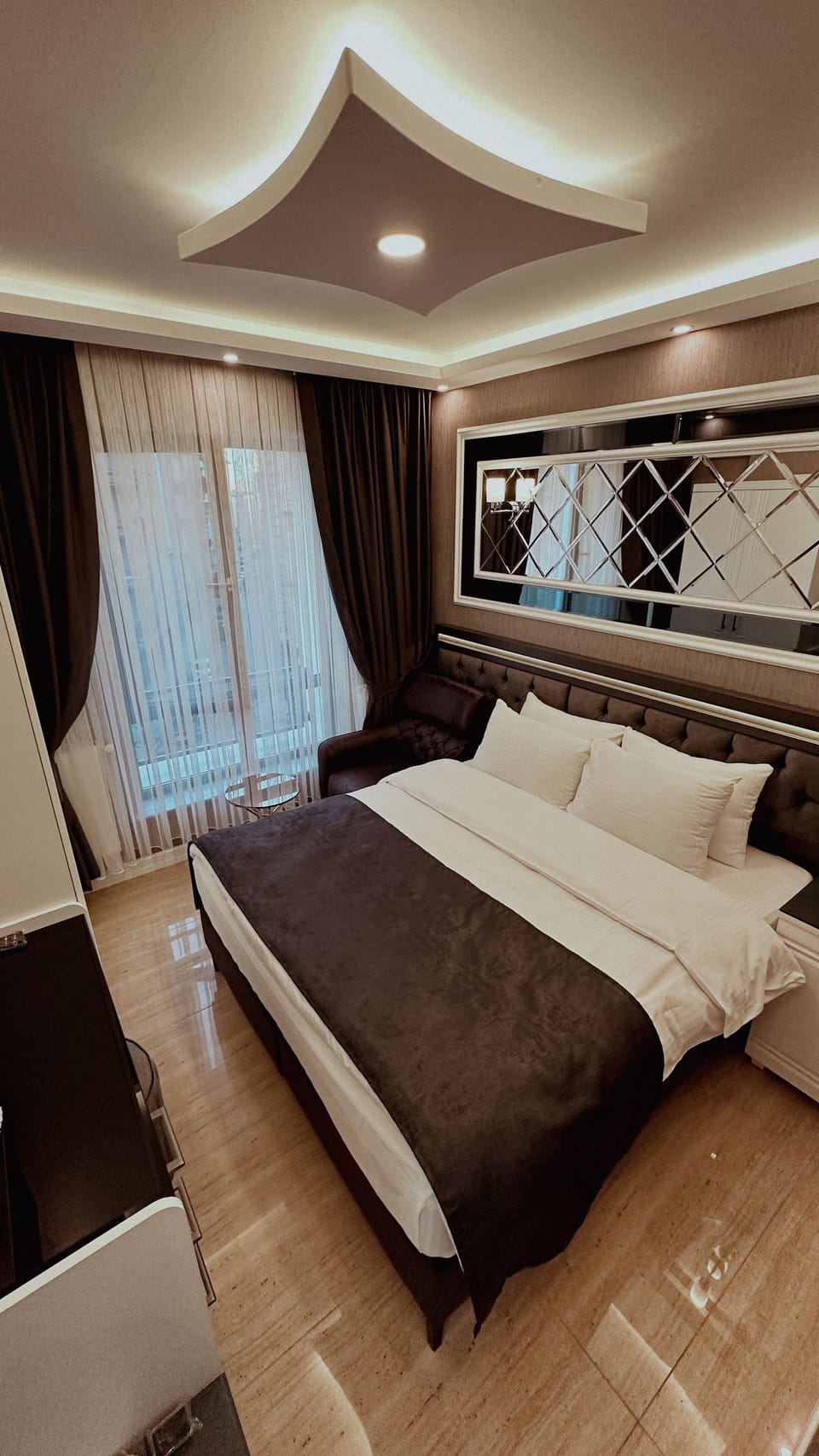 Classic Single Room, 1 Bedroom, Non Smoking, Allergy Friendly | Premium bedding, Select Comfort beds, in-room safe, desk