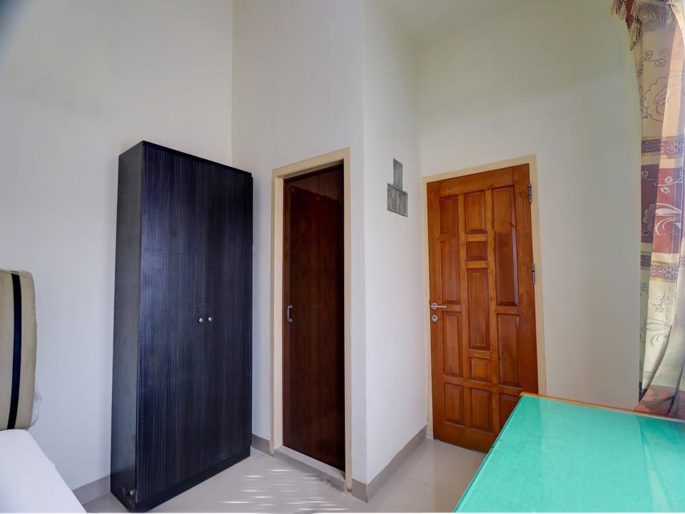 Standard Single Room | WiFi (free), bed sheets