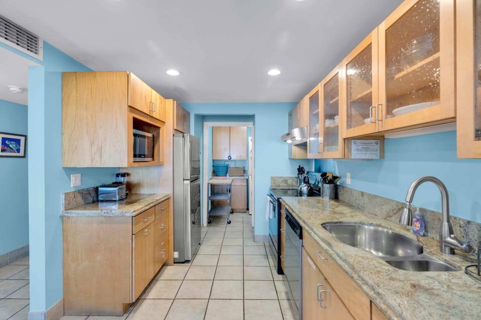 Kitchen will full size appliances, including washer & dryer