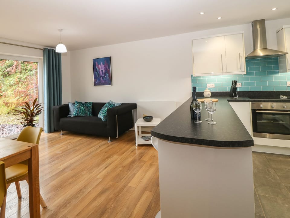 Fridge, dishwasher, electric kettle, toaster