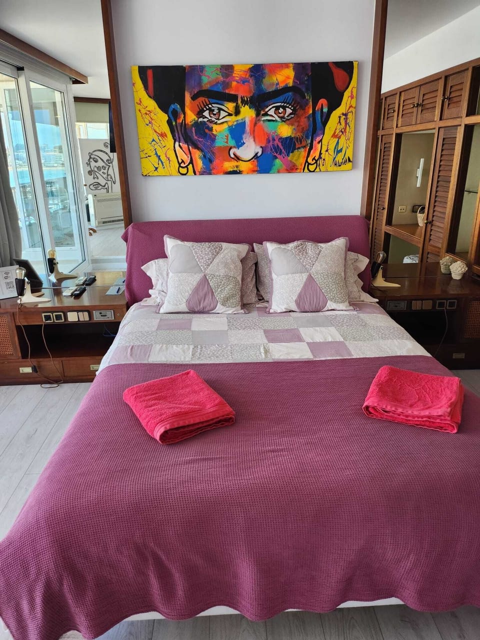 Premium Suite | 1 bedroom, free minibar, individually decorated, soundproofing