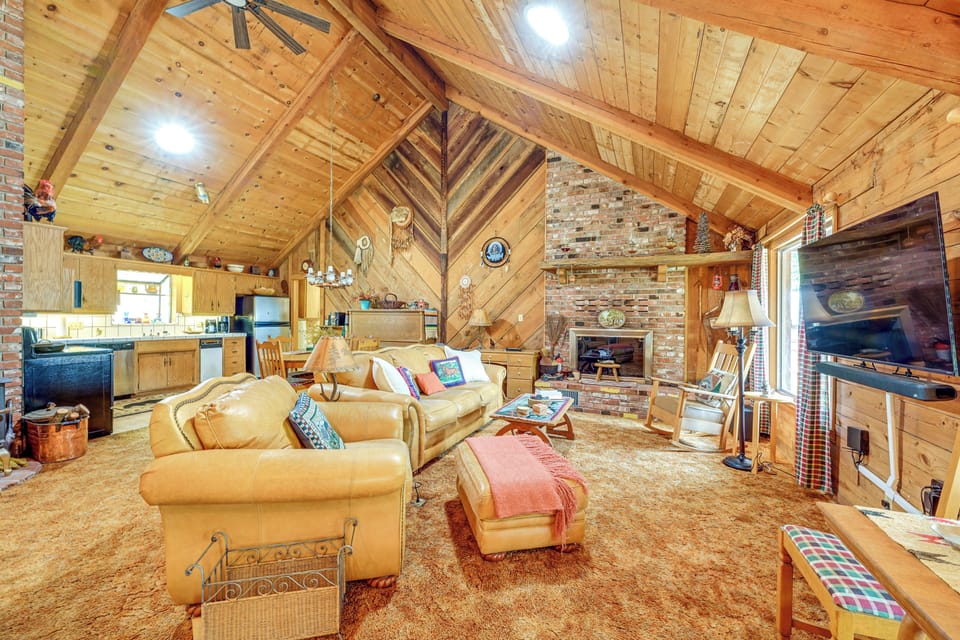 House (2 Bedrooms) | Interior