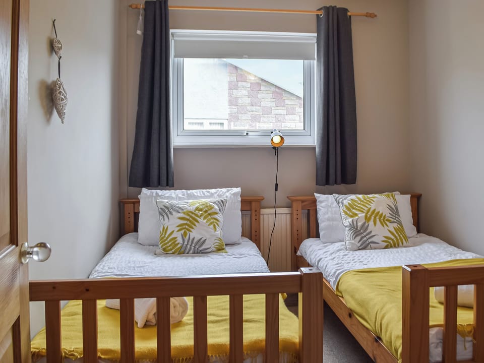 Twin bedroom | Maes Dyfed, St Davids